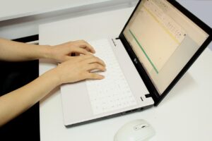 口臭サプリを使ったシフト勤務の人におすすめの口臭管理法は？